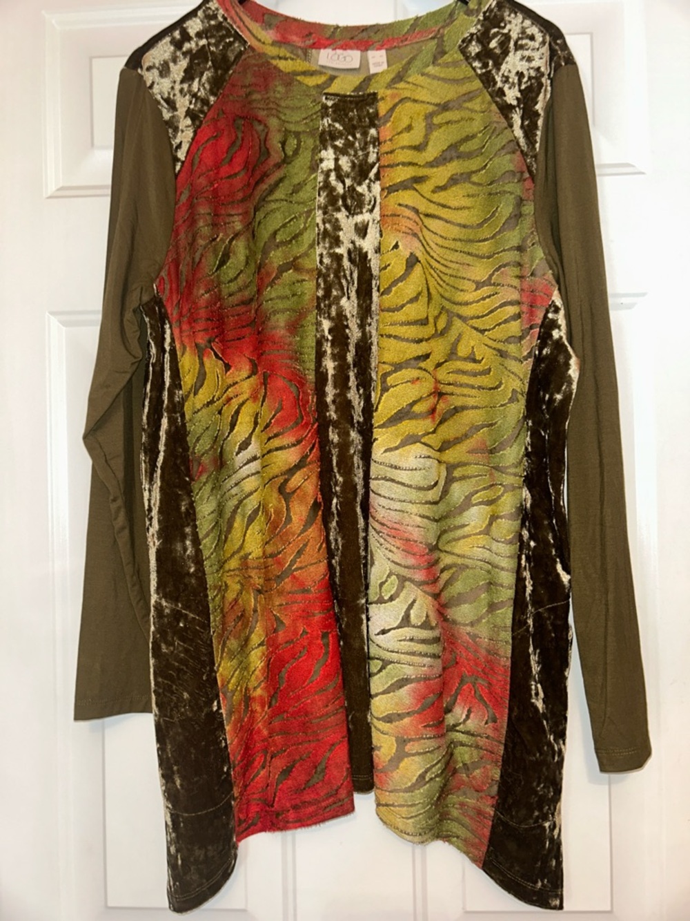 LOGO by Lori Goldstein LS Crew Velvet Mix Top XL Pockets Animal Print Maximalist